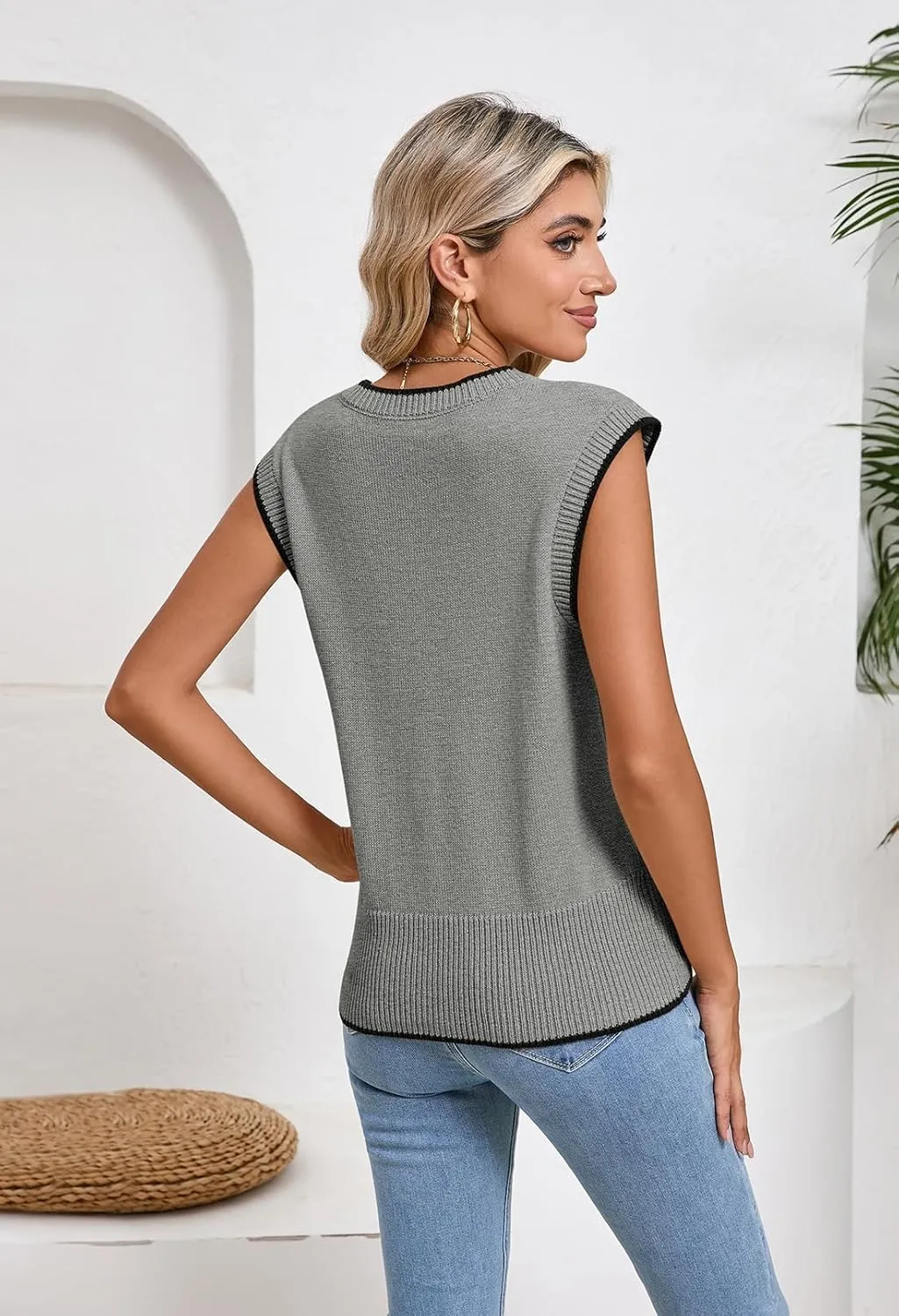 Pink Queen Women's Sweater Vest 2025 Sleeveless Tank Tops Casual Crewneck Button Down Fashion Knitted Vest Cardigans