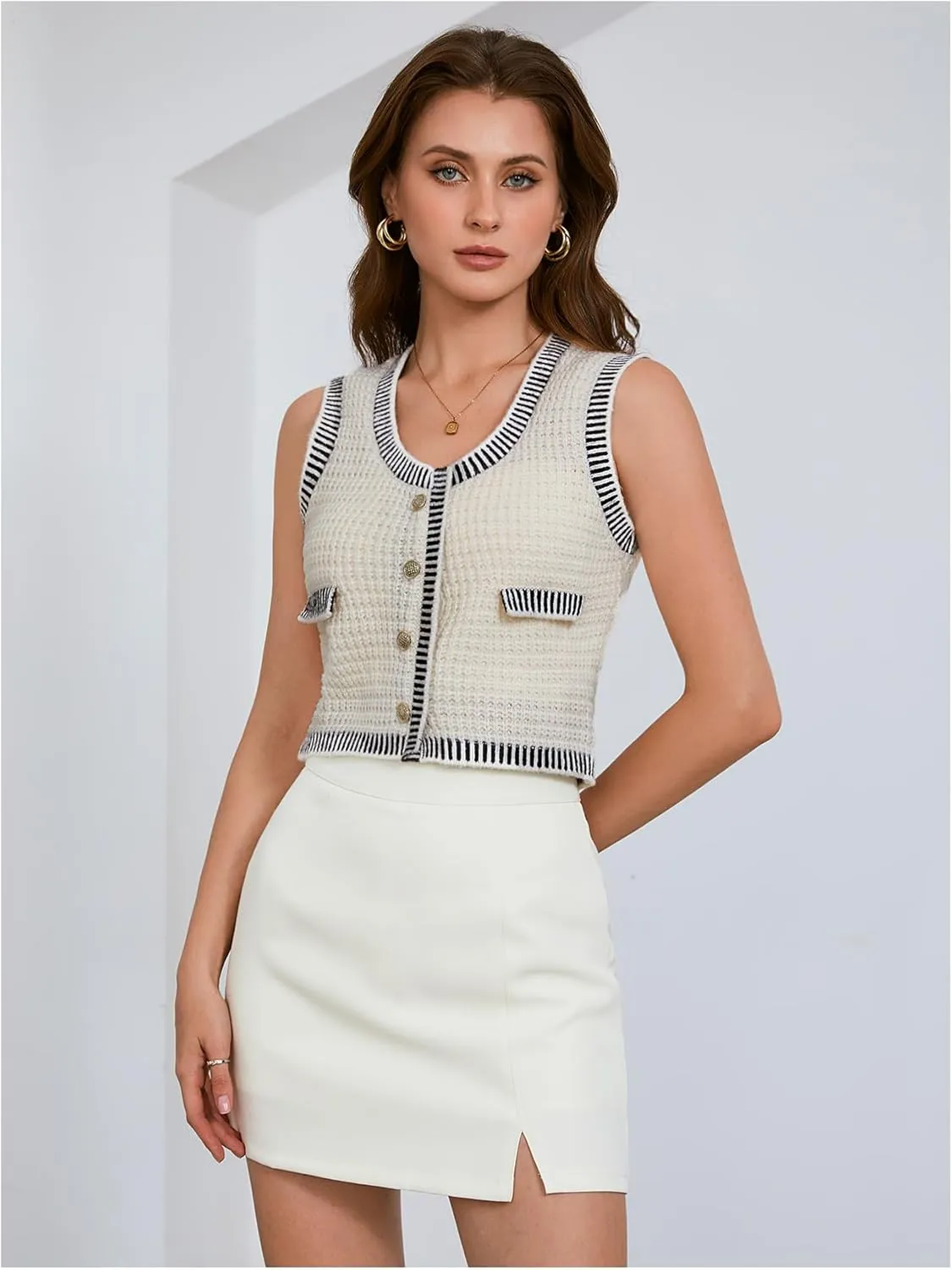 Verdusa Women's Striped Trim Button Front Crop Sweater Vest Scoop Neck Knitted Outfit