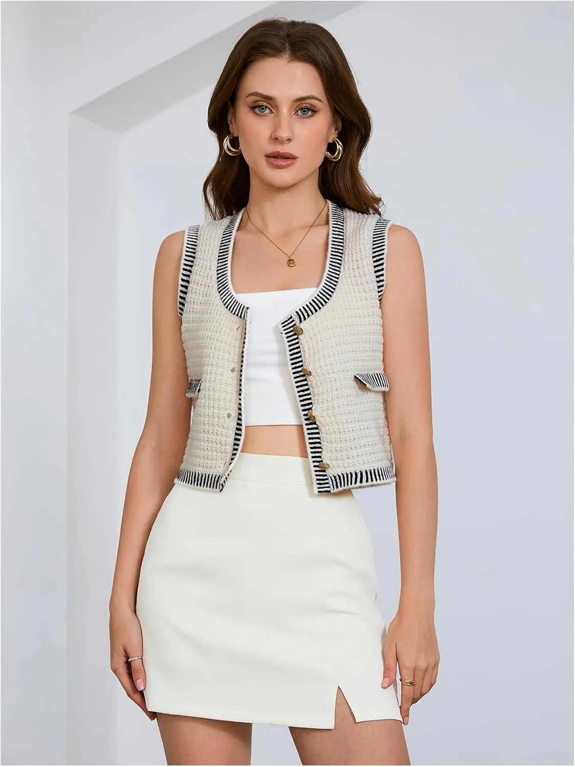 Verdusa Women's Striped Trim Button Front Crop Sweater Vest Scoop Neck Knitted Outfit